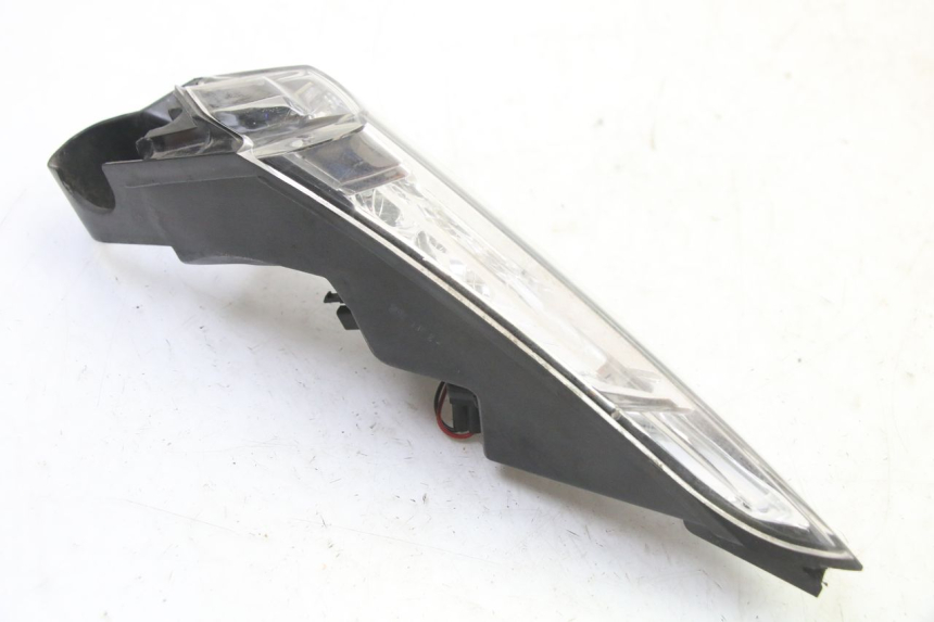 photo de FAROL TRASEIRO DIREITO PEUGEOT SATELIS 125 (2013 - 2018) - Outro ângulo de visão