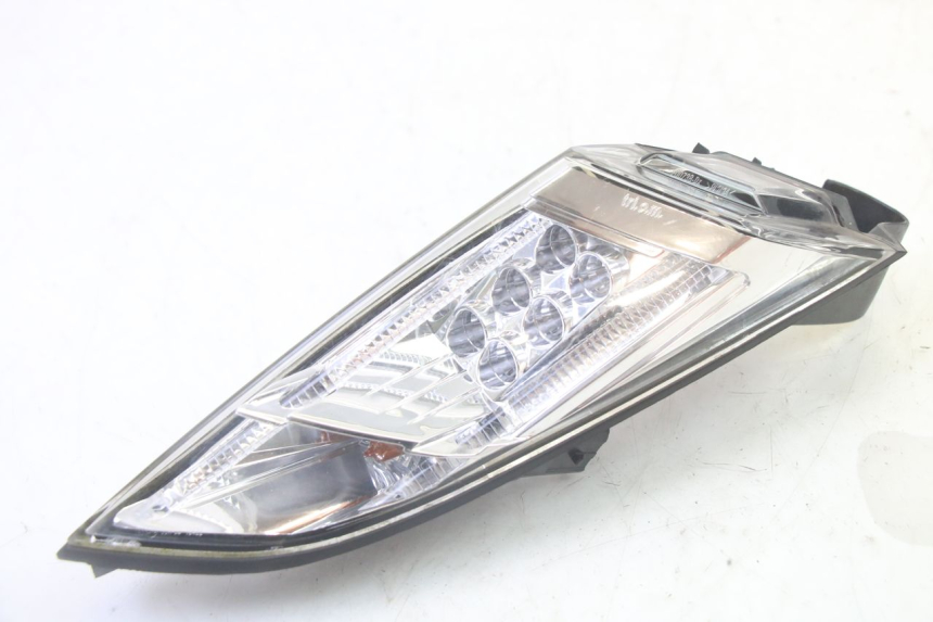 photo de FAROL TRASEIRO DIREITO PEUGEOT SATELIS 125 (2013 - 2018) - Vista principal