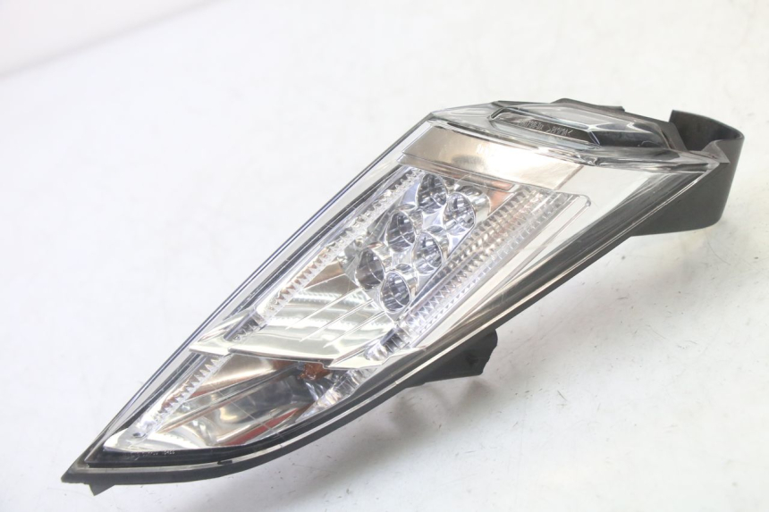 photo de FAROL TRASEIRO DIREITO PEUGEOT SATELIS 125 (2010 - 2012) - Vista principal