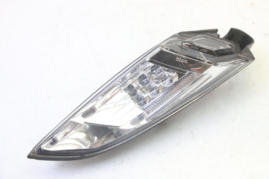 photo de FAROL TRASEIRO DIREITO PEUGEOT SATELIS 125 (2010 - 2012) - Outro ângulo de visão