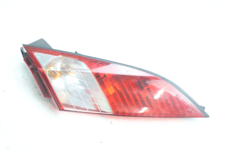 photo de FAROL TRASEIRO DIREITO PEUGEOT SATELIS 125 (2006 - 2009) - Vista principal