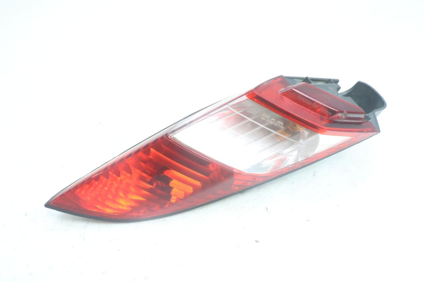 photo de FAROL TRASEIRO DIREITO PEUGEOT SATELIS 125 (2006 - 2009) - Outro ângulo de visão