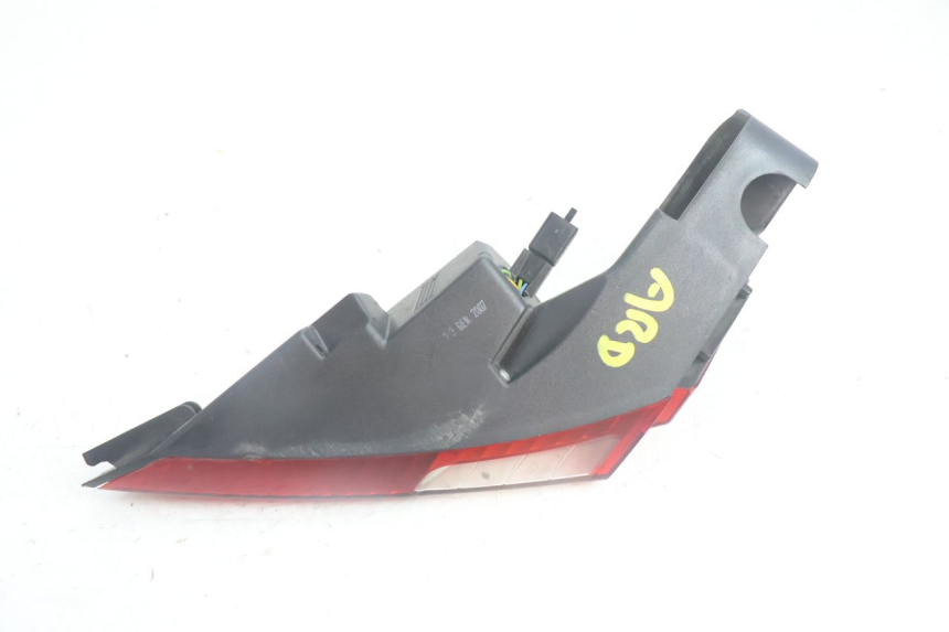 photo de FAROL TRASEIRO DIREITO PEUGEOT SATELIS 125 (2006 - 2009) - Vista geral