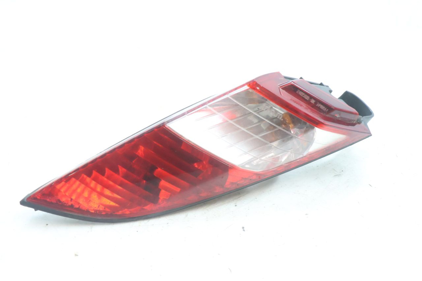 photo de FAROL TRASEIRO DIREITO PEUGEOT SATELIS 125 (2006 - 2009) - Detalhe da peça