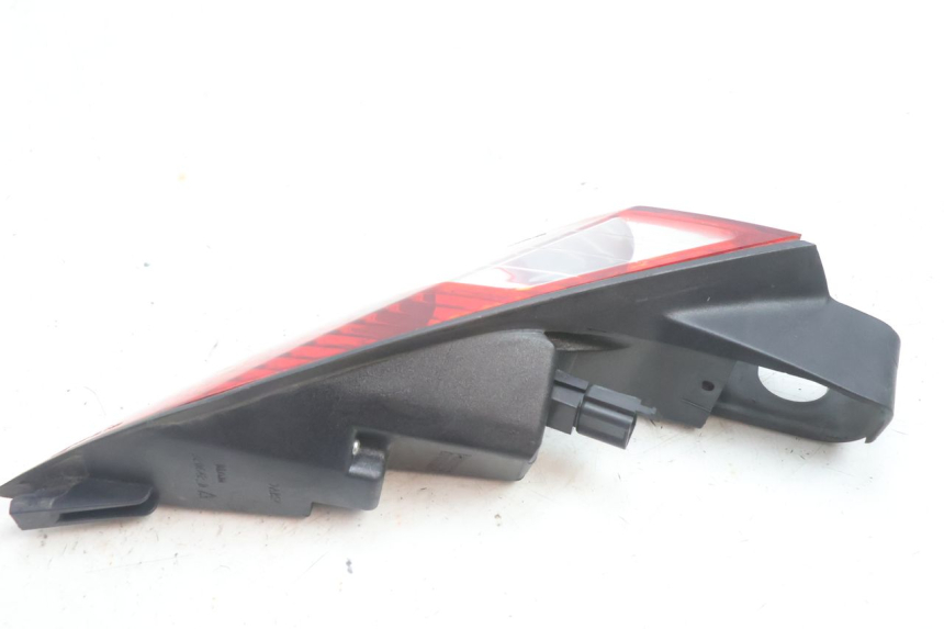 photo de FAROL TRASEIRO DIREITO PEUGEOT SATELIS 125 (2006 - 2009) - Ampliação técnica