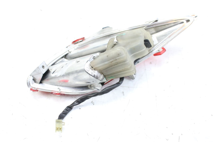 photo de Luz traseira direita MBK SKYCRUISER 125 (2010 - 2013) - Zoom do estado de desgaste