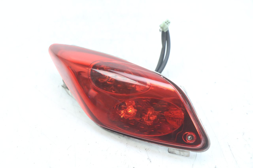 photo de FAROL TRASEIRO DIREITO MBK SKYCRUISER 125 (2006 - 2009) - Vista principal