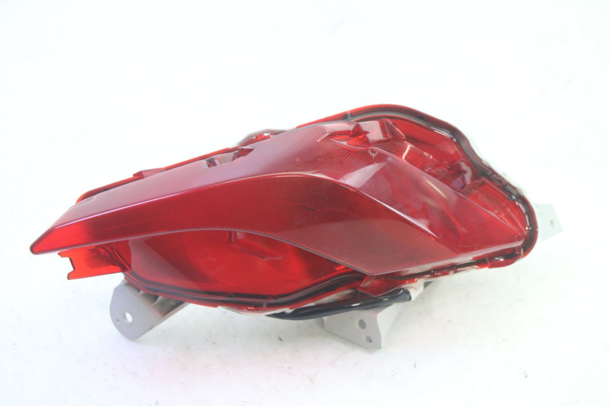 photo de FAROL TRASEIRO DIREITO YAMAHA TRICITY 300 (2020 - 2024) - Vista principal