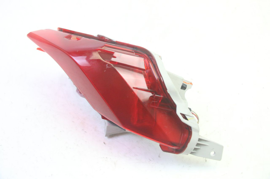 photo de FAROL TRASEIRO DIREITO YAMAHA TRICITY 300 (2020 - 2024) - Outro ângulo de visão