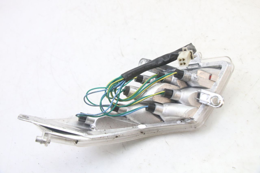 photo de FAROL TRASEIRO DIREITO PEUGEOT VIVACITY NEW 2T 50 (2008 - 2017) - Pontos de fixação