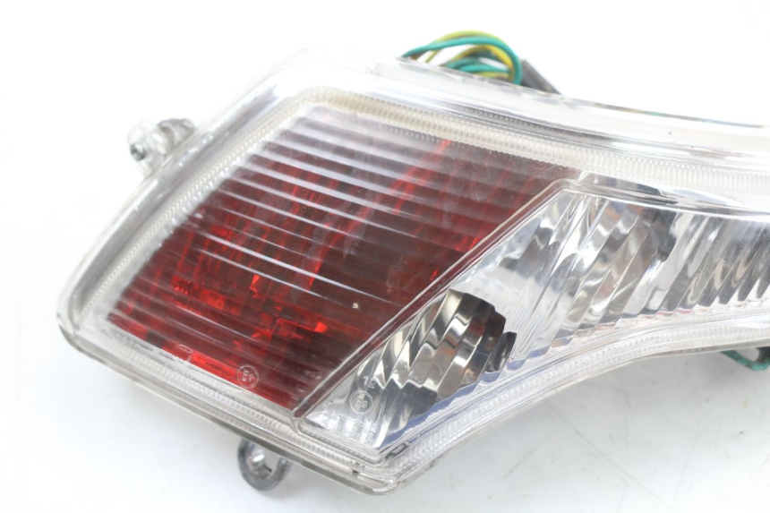 photo de FAROL TRASEIRO DIREITO PEUGEOT VIVACITY NEW 4T 50 (2008 - 2017) - Detalhe da peça
