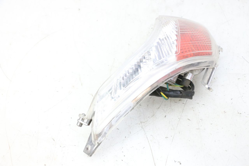 photo de FAROL TRASEIRO DIREITO PEUGEOT VIVACITY NEW 4T 50 (2008 - 2017) - Pontos de fixação