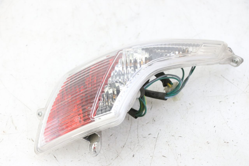 photo de FAROL TRASEIRO DIREITO PEUGEOT VIVACITY NEW 4T 50 (2008 - 2017) - Marcações e referências