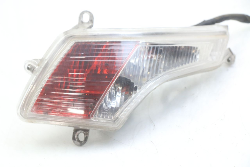 photo de FAROL TRASEIRO DIREITO PEUGEOT VIVACITY 125 (2010 - 2017) - Zoom do estado de desgaste