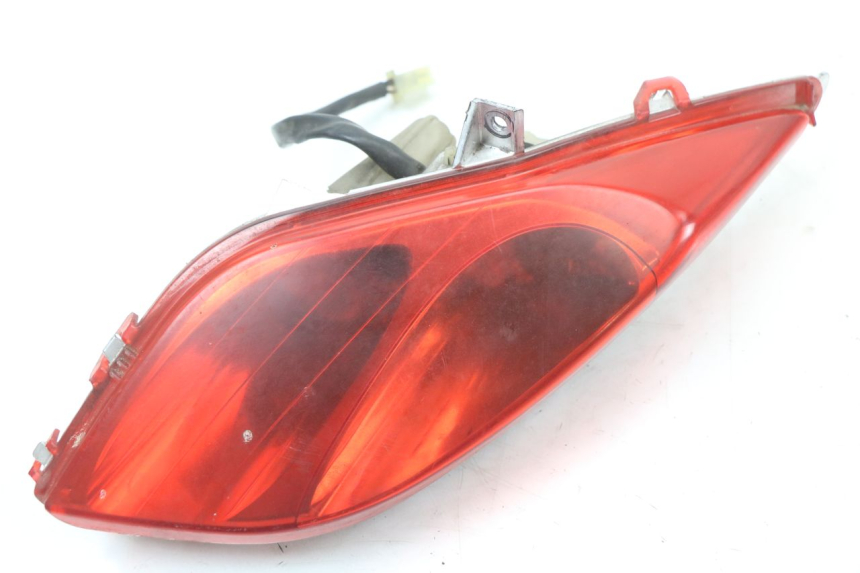 photo de FAROL TRASEIRO DIREITO YAMAHA X-MAX XMAX 125 (2010 - 2013) - Vista principal