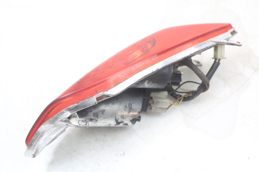 photo de FAROL TRASEIRO DIREITO YAMAHA XMAX X-MAX 125 (2006 - 2009) - Vista geral