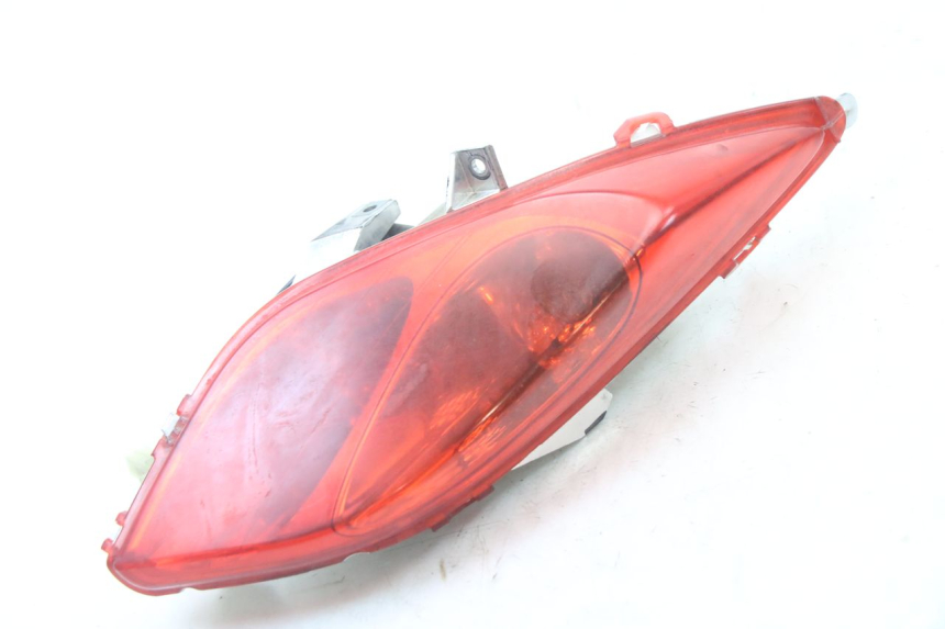 photo de FAROL TRASEIRO DIREITO YAMAHA X-MAX XMAX 125 (2010 - 2013) - Detalhe da peça