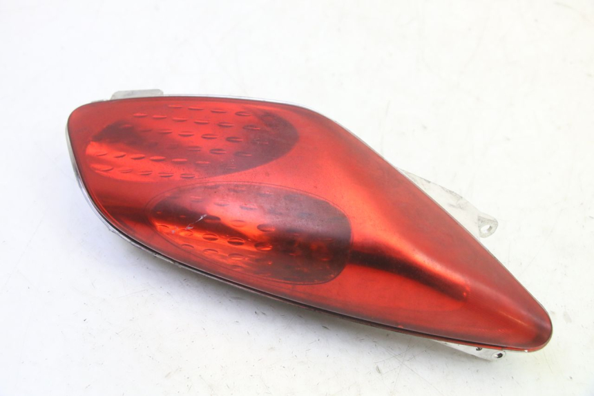 photo de FAROL TRASEIRO DIREITO YAMAHA X-MAX XMAX 250 (2006 - 2009) - Ampliação técnica