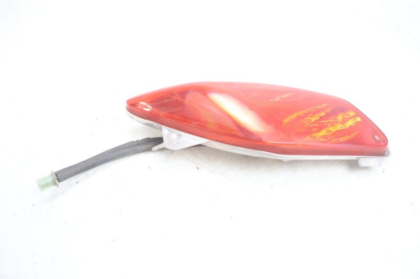 photo de FAROL TRASEIRO DIREITO YAMAHA XMAX X-MAX 125 (2006 - 2009) - Outro ângulo de visão