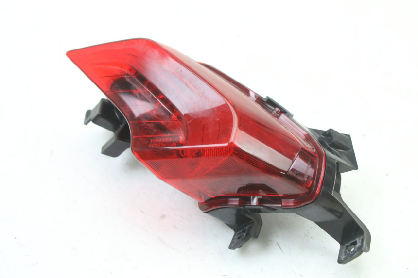 photo de FAROL TRASEIRO DIREITO YAMAHA YP T-MAX TMAX 530 (2017 - 2020) - Zoom do estado de desgaste
