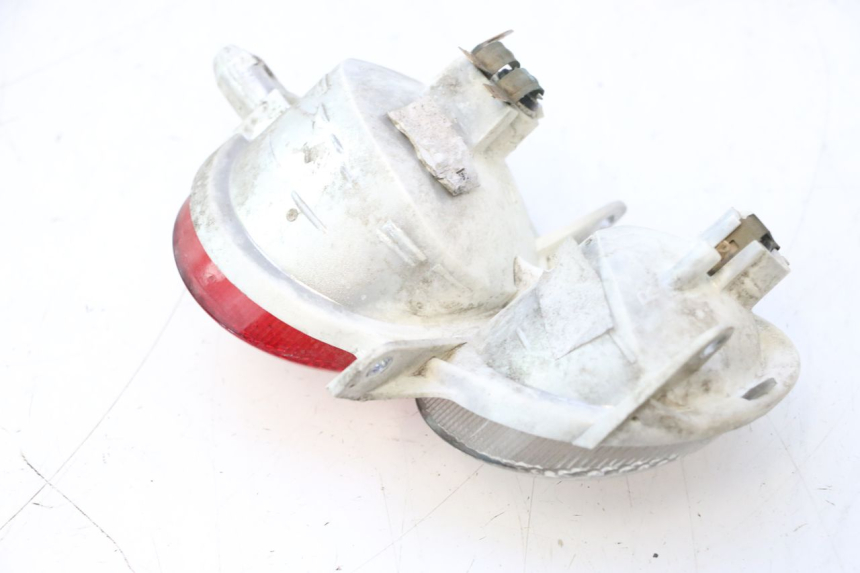 photo de FAROL TRASEIRO DIREITO YAMAHA YP MAJESTY 125 (2007 - 2010) - Detalhe da peça