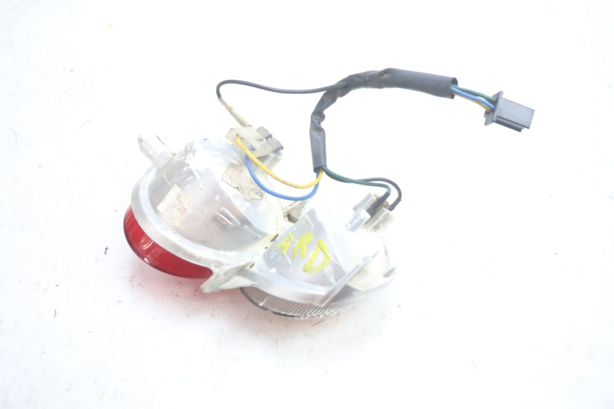 photo de FAROL TRASEIRO DIREITO YAMAHA YP MAJESTY 125 (2002 - 2006) - Ampliação técnica