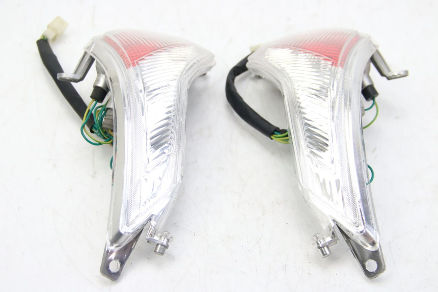 photo de Luz traseira PEUGEOT E-VIVACITY 1 (2012 - 2018) - Detalhe da peça