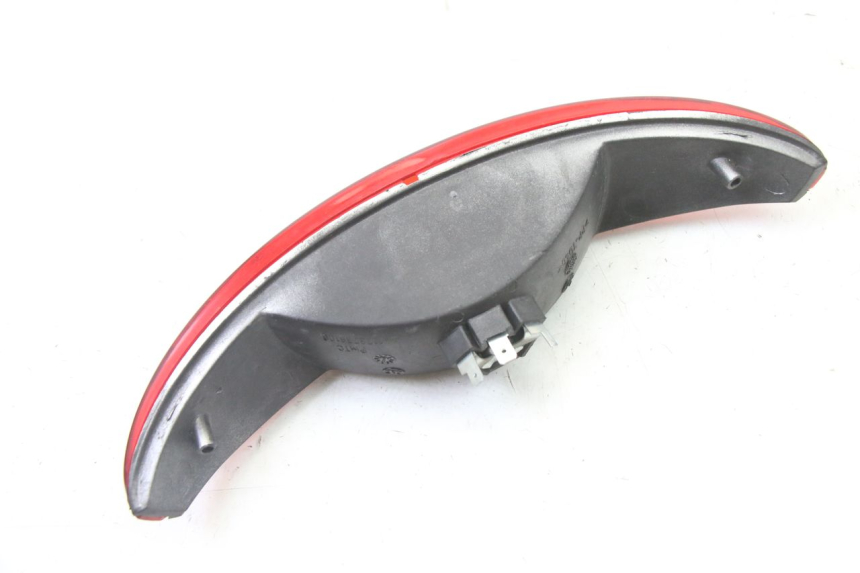 photo de Luz traseira PEUGEOT ELYSEO 125 (1999 - 2004) - Outro ângulo de visão