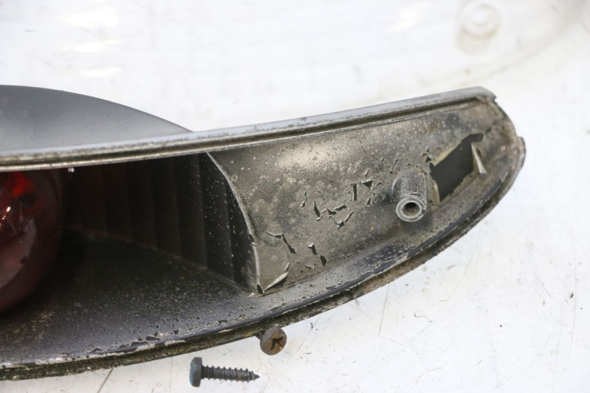 photo de Luz traseira PEUGEOT ELYSTAR 50 (2002 - 2014) - Vista geral