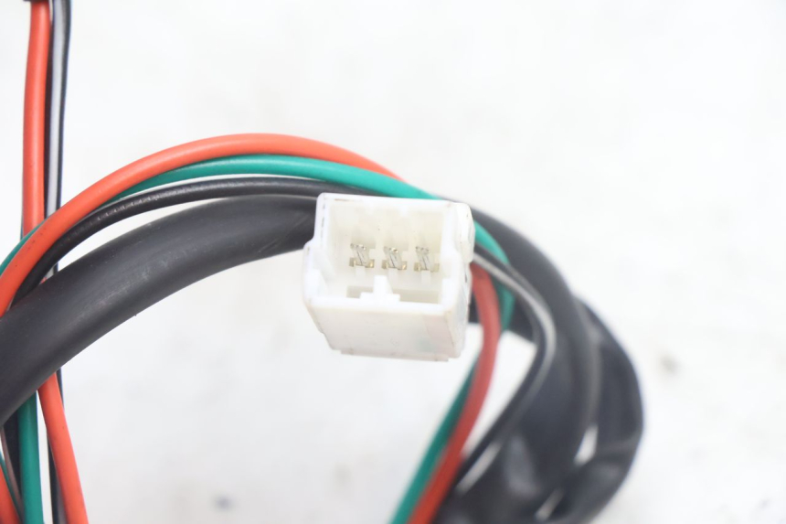 photo de LUZ TRASEIRA ASKOLL ESPRO 1 - Pontos de fixação