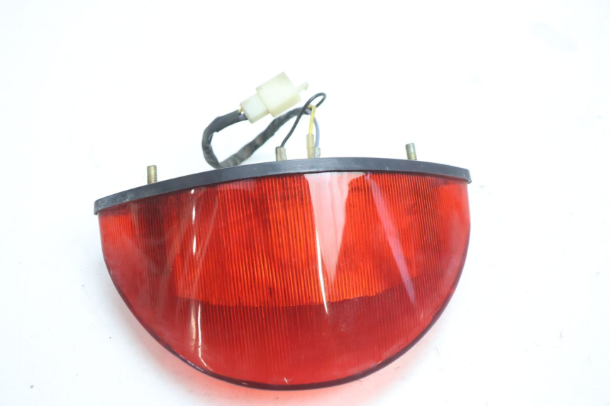 photo de LUZ TRASEIRA KEEWAY F-ACT NAKED 50 (2009 - 2014) - Zoom do estado de desgaste