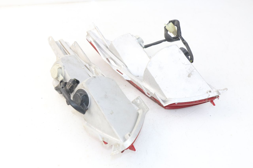 photo de Luz traseira HONDA FES PANTHEON 125 (2003 - 2007) - Detalhe da peça