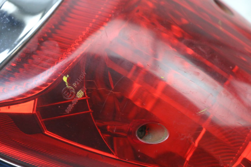 photo de Luz traseira SYM FIDDLE 3 III 125 (2014 - 2020) - Zoom do estado de desgaste