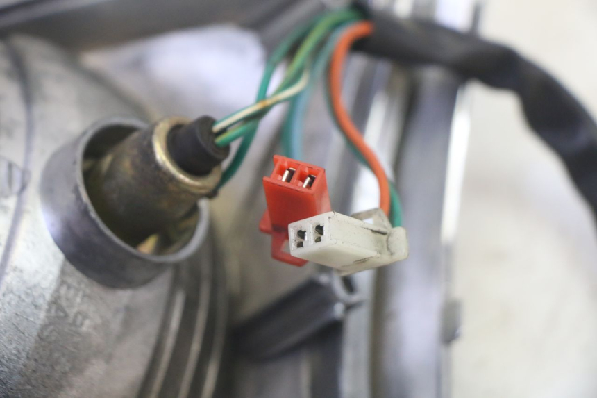 photo de Luz traseira SYM FIDDLE 3 III 125 (2014 - 2020) - Pontos de fixação