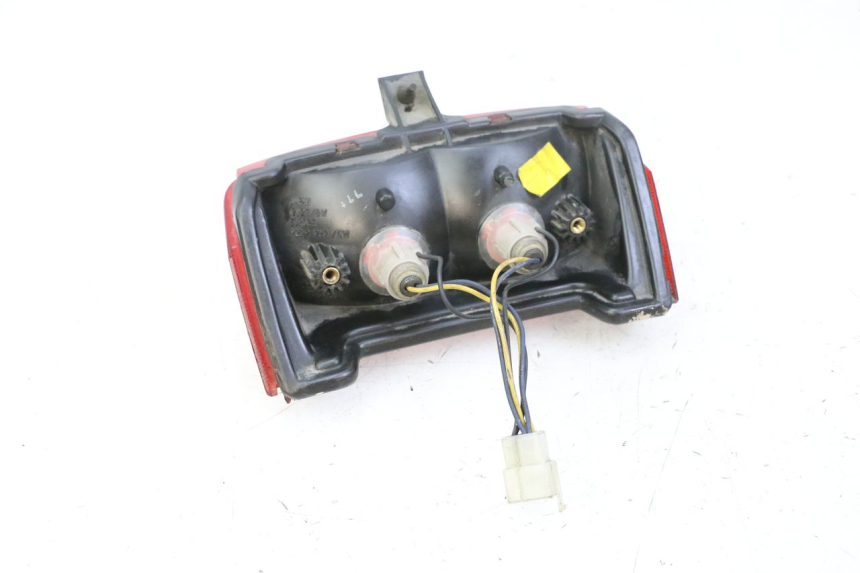 photo de Luz traseira YAMAHA FJ 36Y 1100 (1984 - 1985) - Pontos de fixação