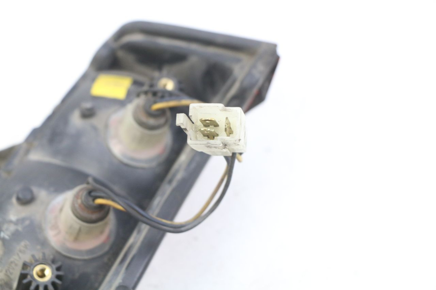 photo de Luz traseira YAMAHA FJ 3CX 1200 (1986 - 1996) - Outro ângulo de visão