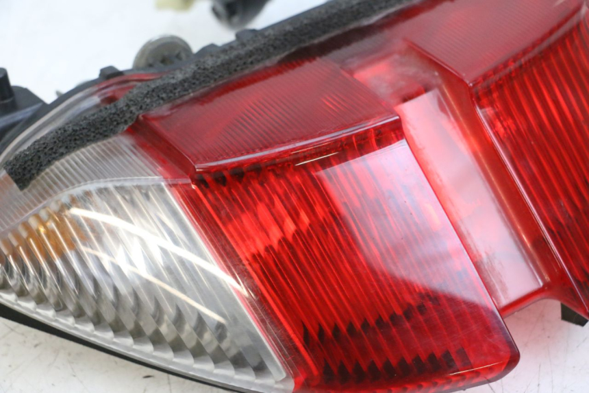 photo de Luz traseira YAMAHA FJR ABS 1300 (2006 - 2012) - Zoom do estado de desgaste