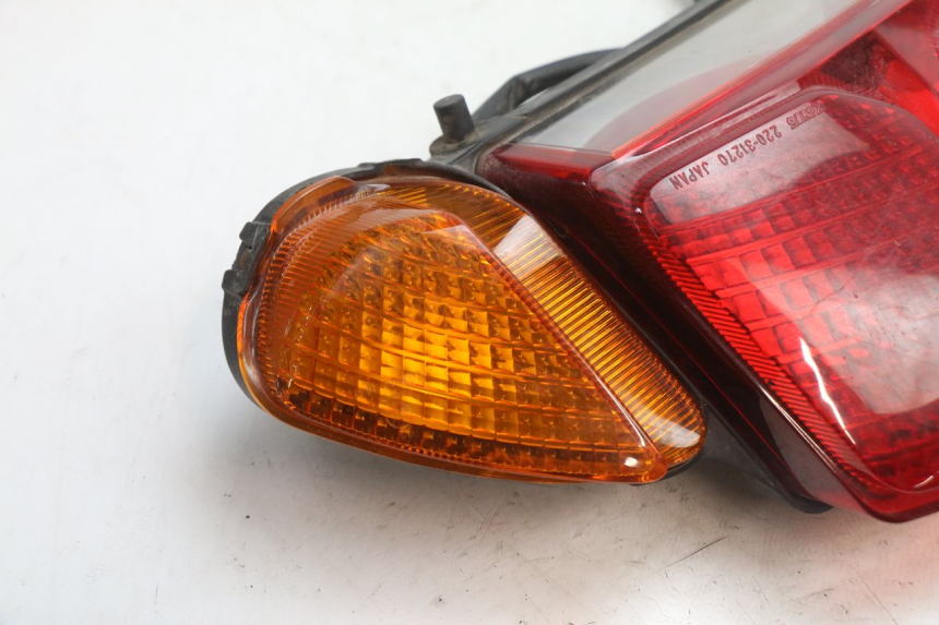 photo de LUZ TRASEIRA YAMAHA FJR 1300 (2001 - 2005) - Zoom do estado de desgaste