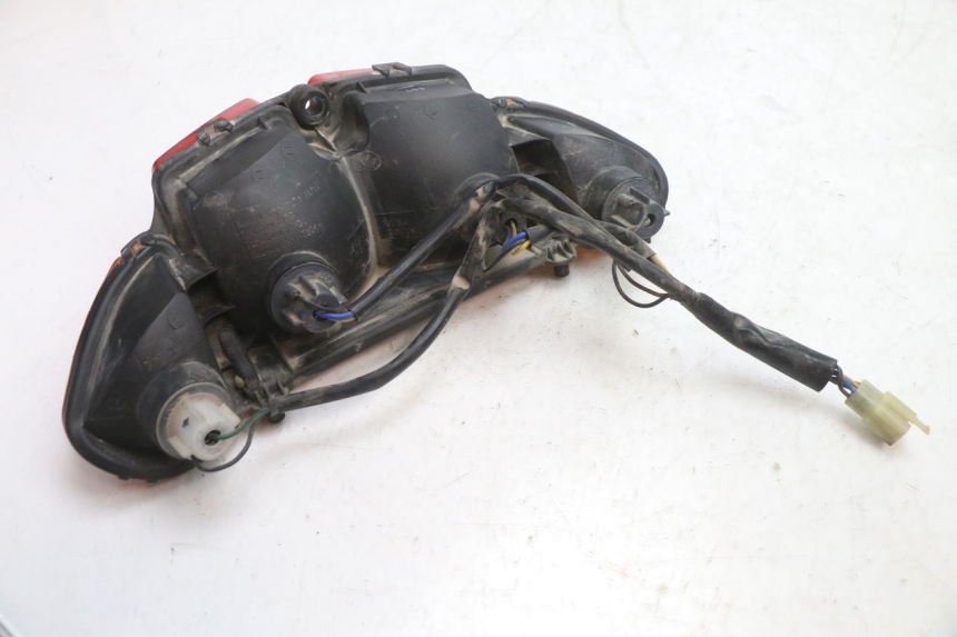 photo de LUZ TRASEIRA YAMAHA FJR 1300 (2001 - 2005) - Estado da superfície