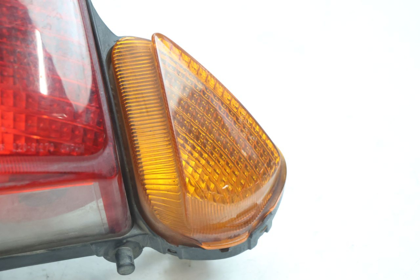 photo de LUZ TRASEIRA YAMAHA FJR 1300 (2001 - 2005) - Outro ângulo de visão