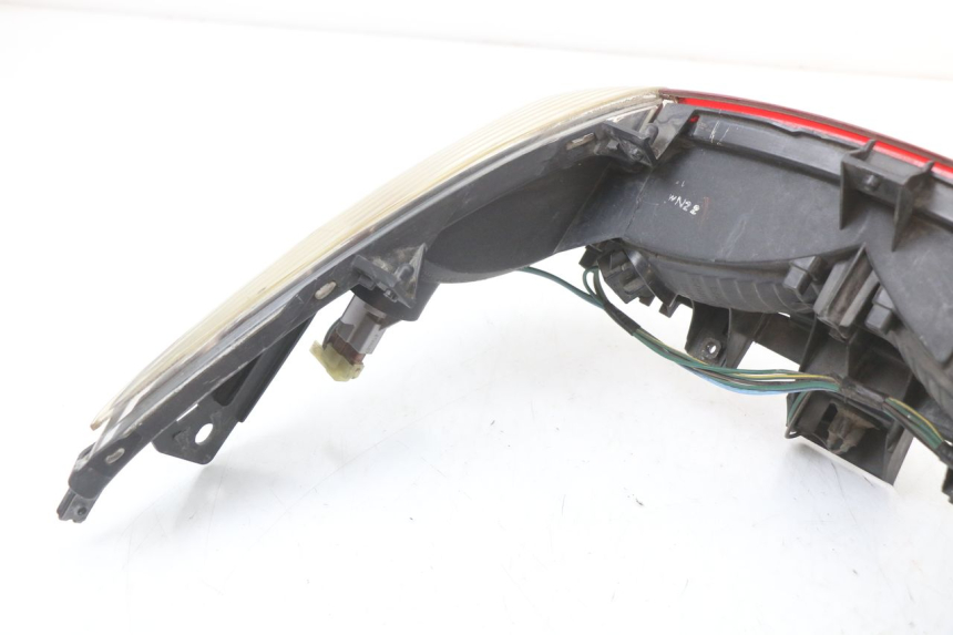 photo de Luz traseira HONDA FJS SILVER WING SILVERWING 400 (2005 - 2008) - Estado da superfície