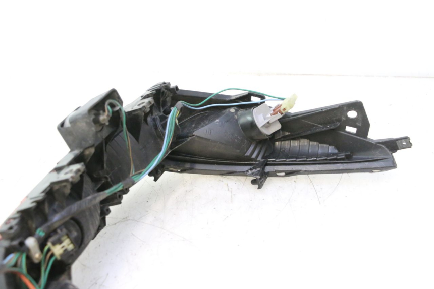 photo de Luz traseira HONDA FJS SILVER WING SILVERWING 400 (2005 - 2008) - Vista de perto
