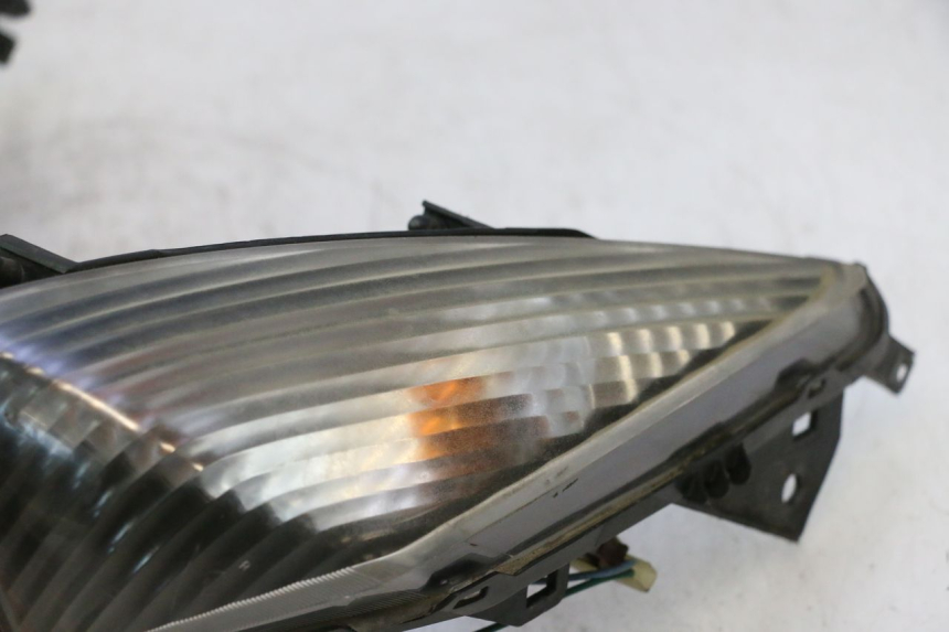 photo de Luz traseira HONDA FJS SILVER WING SILVERWING 400 (2005 - 2008) - Estado da superfície