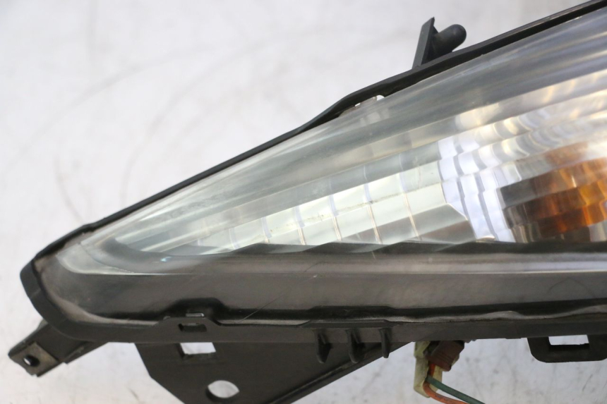 photo de Luz traseira HONDA FJS SILVER WING SILVERWING 400 (2005 - 2008) - Pontos de fixação
