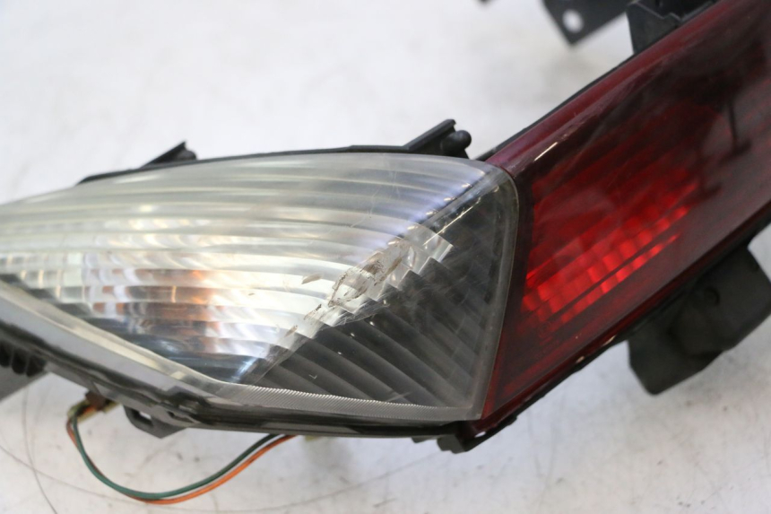 photo de Luz traseira HONDA FJS SILVER WING SILVERWING 400 (2005 - 2008) - Estado da superfície