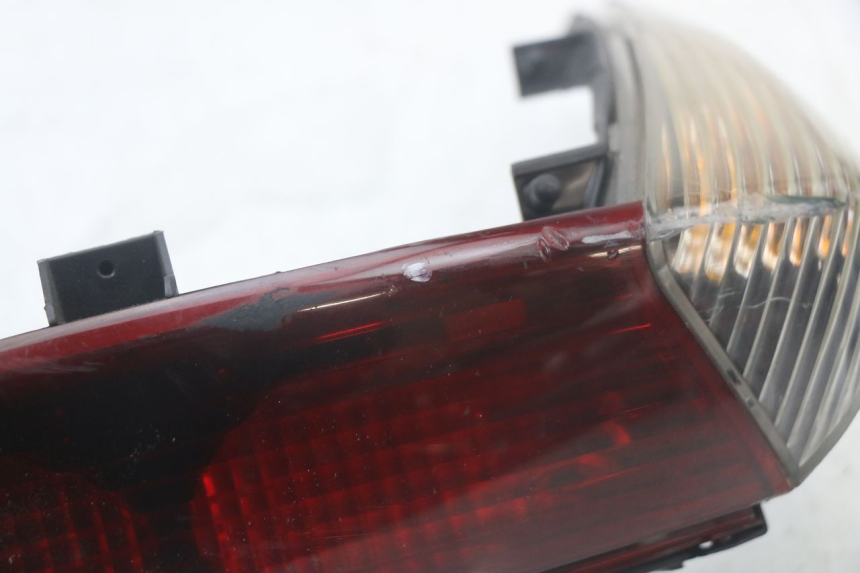 photo de Luz traseira HONDA FJS SILVERWING SILVER WING 600 (2001 - 2010) - Zoom do estado de desgaste