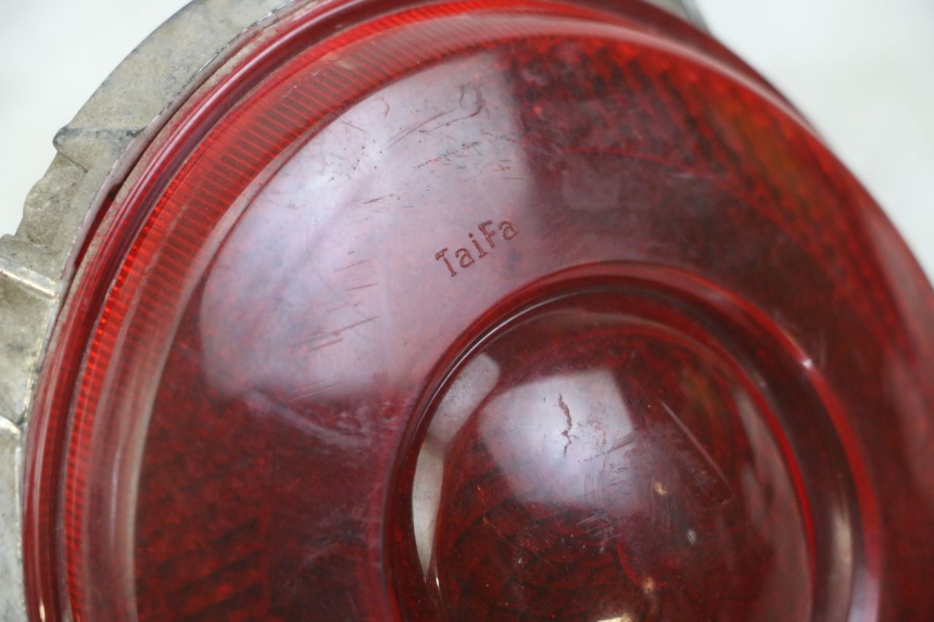 photo de Luz traseira VENESI FLY RETRO 4T 50 (2020 - 2025) - Detalhes característicos