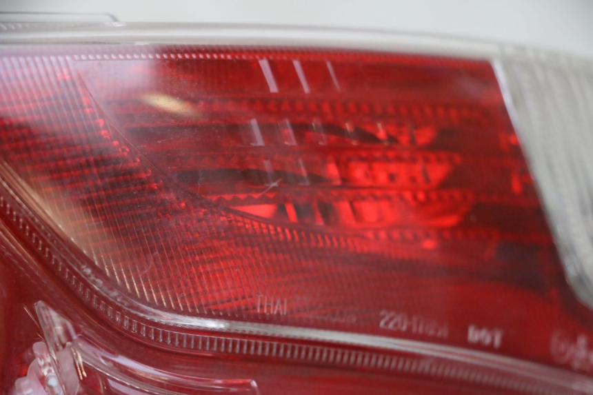 photo de Luz traseira HONDA FORZA ABS 300 (2013 - 2017) - Detalhe da peça