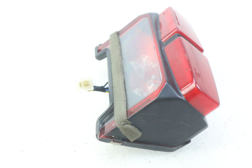 photo de Luz traseira YAMAHA FZS FAZER 600 (1998 - 2001) - Zoom do estado de desgaste