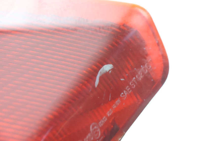 photo de LUZ TRASEIRA ESQUERDA APRILIA ATLANTIC S 125 (2010 - 2013) - Outro ângulo de visão